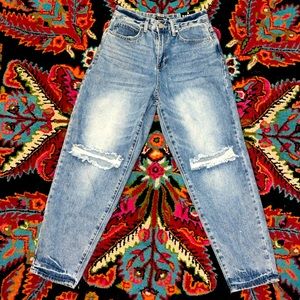 🆕 Fashion Nova Drop In Ripped Skater Jeans 3